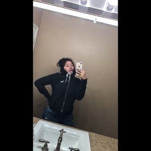 Meet your Posher, Perla